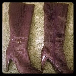 Ladies purple boots